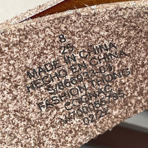 Old Navy Sandals Thong Brown Tan Slip On Faux Leather Footwear Flat Women's 8 - Picture 2 of 8